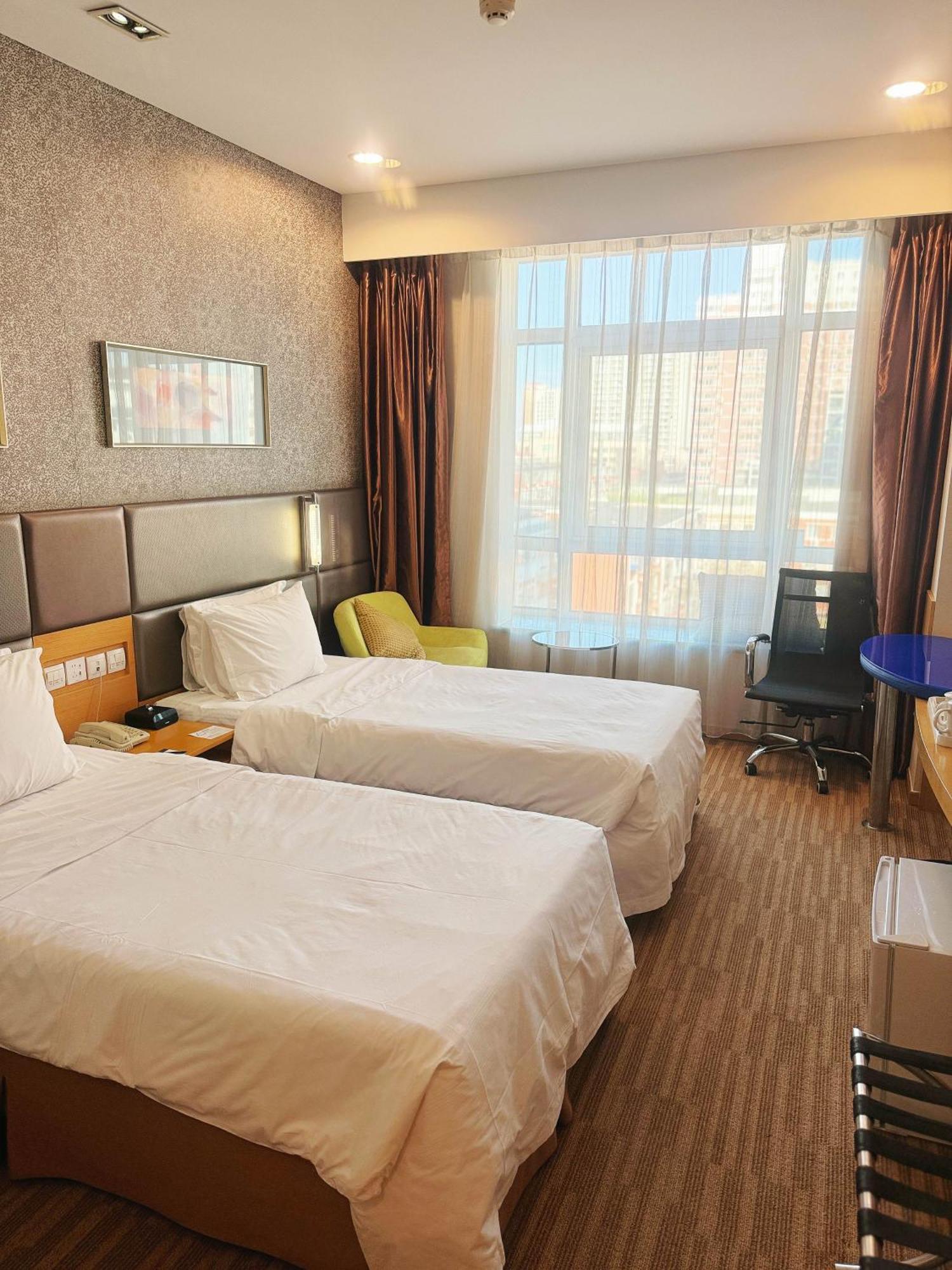 Express Dongzhimen By Ihg Hotel 4*